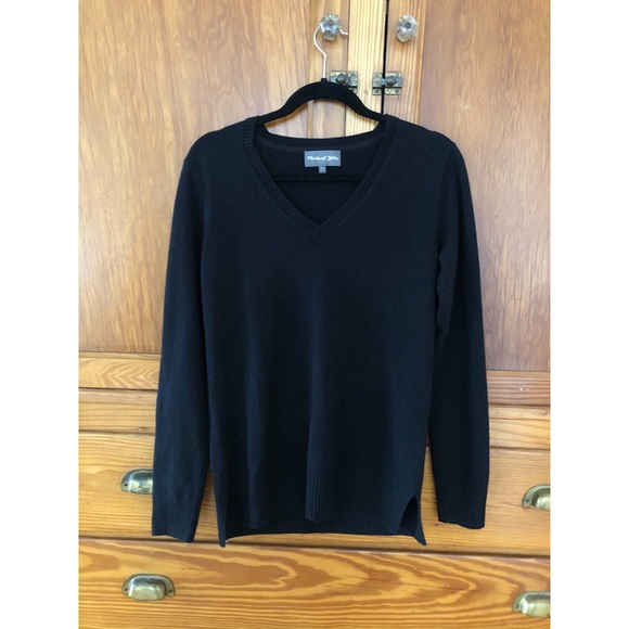 Michael ⭐️ Wool/Cashmere Black Vneck Tunic Sweater - Picture 2 of 4